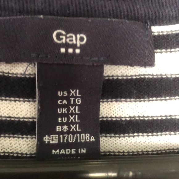 𝅺Gap Navy and White Stripe Sweater - Picture 2 of 9